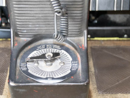 07-7ty fuel selector